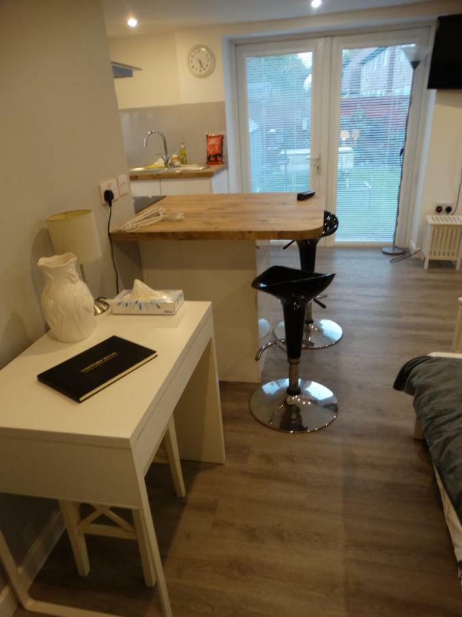 The Annexe Apartment Престън Екстериор снимка